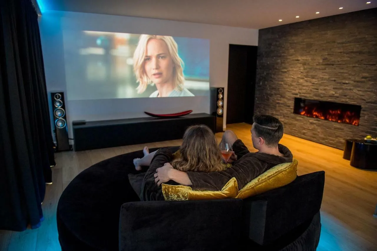 דירות אנטוורפן Exclusieve Prive Wellness Penthouse Skynooz